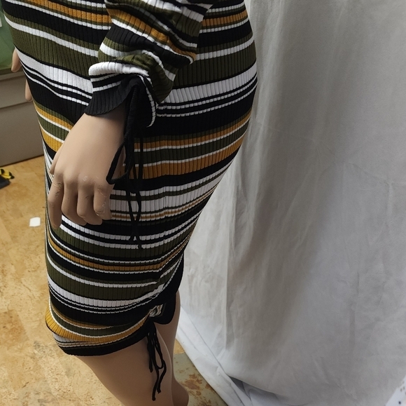 Striped Ruched Sweater Dress - Picture 5 of 6